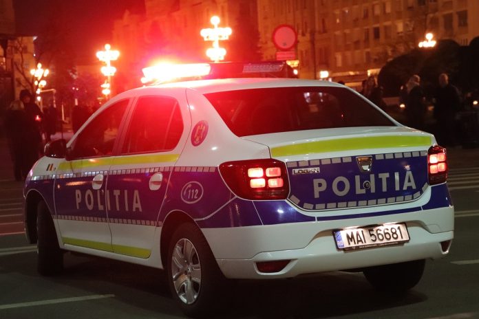 operațiune rutieră Sibiu, poliția Sibiu, poliția rutieră Sibiu, controale poliție Sibiu, pietoni Sibiu, bicicliști Sibiu, reguli circulație Sibiu, campanie siguranță rutieră Sibiu, acțiune poliție Sibiu, prevenire accidente Sibiu, accidente pietoni Sibiu, accidente bicicliști Sibiu, controale în trafic Sibiu, poliția în acțiune Sibiu, siguranță rutieră Sibiu, amenzi pietoni Sibiu, amenzi bicicliști Sibiu, treceri de pietoni Sibiu, piste de biciclete Sibiu, circulație pietoni Sibiu, circulație biciclete Sibiu, reguli pietoni Sibiu, reguli bicicliști Sibiu, prevenire accidente rutiere Sibiu, educație rutieră Sibiu, campanie poliție Sibiu, respectă regulile de circulație Sibiu, trafic Sibiu, aglomerație rutieră Sibiu, șoferi Sibiu, pietoni în vizor Sibiu, bicicliști în vizor Sibiu, patrule poliție Sibiu, siguranța pietonilor Sibiu, siguranța bicicliștilor Sibiu, controale străzi Sibiu, poliția pe teren Sibiu, poliția verifică Sibiu, sancțiuni Sibiu, amenzi în trafic Sibiu, prevenire accidente școli Sibiu, siguranță copii Sibiu, traversare neregulamentară Sibiu, biciclete fără lumini Sibiu, reflectorizante bicicliști Sibiu, echipamente protecție bicicliști Sibiu, campanie stradală Sibiu, prevenire evenimente rutiere Sibiu, măsuri poliție Sibiu, campanie străzi Sibiu, legea circulației Sibiu, cod rutier Sibiu, verificări poliție Sibiu, comunitate Sibiu, poliția în comunitate Sibiu, eveniment rutier Sibiu, patrule rutiere Sibiu, trafic urban Sibiu, mobilitate urbană Sibiu, străzi aglomerate Sibiu, traversări periculoase Sibiu, biciclete pe drumuri Sibiu, controale biciclete Sibiu, campanie prevenire Sibiu, controale treceri pietoni Sibiu, poliția educă Sibiu, campanie conștientizare Sibiu, educație școlară rutieră Sibiu, elevi și trafic Sibiu, siguranța elevilor Sibiu, prevenție rutieră Sibiu, responsabilitate trafic Sibiu, respectă legea Sibiu, comportament în trafic Sibiu, măsuri de siguranță Sibiu, polițiști rutieri Sibiu, campanie județ Sibiu, județul Sibiu trafic, județul Sibiu poliție, bicicliști oraș Sibiu, pietoni oraș Sibiu, drumuri Sibiu, infrastructură Sibiu, siguranță stradală Sibiu, parteneriate siguranță Sibiu, colaborare poliție școli Sibiu, prevenire accidente grave Sibiu, statistici accidente Sibiu, reducere accidente Sibiu, campanie civică Sibiu, implicare comunitară Sibiu, respect în trafic Sibiu, comportament responsabil Sibiu, trafic sigur Sibiu, reguli rutiere Sibiu, poliția și cetățenii Sibiu, acțiuni preventive Sibiu, campanie educațională Sibiu, protejarea pietonilor Sibiu, protejarea bicicliștilor Sibiu, operațiune poliție județ Sibiu.