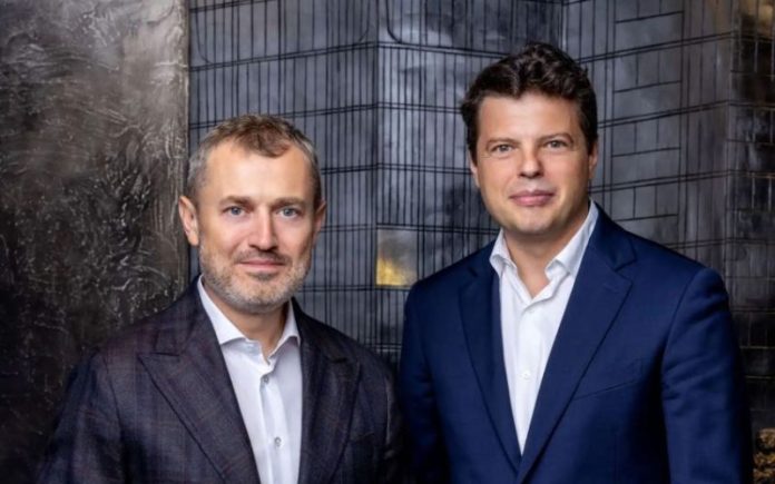 One United Properties Sibiu, investiție imobiliară Sibiu, dezvoltare urbană Sibiu, proiect rezidențial Sibiu, spații de birouri Sibiu, zonă comercială Sibiu, teren central Sibiu, proiect mixed-use Sibiu, dezvoltator imobiliar premium, investiții străine Sibiu, piață imobiliară Sibiu, ansamblu rezidențial modern, birouri clasa A Sibiu, spații comerciale centrale, design urban Sibiu, proiect sustenabil Sibiu, construcții moderne Sibiu, infrastructură urbană Sibiu, dezvoltare economică Sibiu, proiect premium Sibiu, locuri de muncă construcții, apartamente premium Sibiu, retail Sibiu, urbanism Sibiu, clădiri verzi Sibiu, eficiență energetică Sibiu, dezvoltator listat BVB, modernizare Sibiu, proiect urban integrat, investiție strategică Sibiu, clădiri sustenabile Sibiu, zona centrală Sibiu, regenerare urbană Sibiu, spații verzi urbane, arhitectură modernă Sibiu, dezvoltare comunitară Sibiu, proiecte imobiliare România, construcții rezidențiale Sibiu, infrastructură modernă Sibiu, plan urbanistic Sibiu, real estate Sibiu, ansamblu mixt Sibiu, construcții birouri Sibiu, lifestyle urban Sibiu, facilități moderne Sibiu, piața rezidențială Sibiu, investiții locale Sibiu, dezvoltare infrastructură Sibiu, real estate premium Sibiu, spații comerciale noi Sibiu, proiect urbanistic major, construcții verzi Sibiu, birouri moderne Sibiu, spații de închiriat Sibiu, dezvoltator român Sibiu, arhitectură premium Sibiu, mix funcțional urban, proiect mare Sibiu, clădiri eficiente energetic, urbanizare modernă Sibiu, zonă de interes Sibiu, regenerare zonă centrală, proiect emblematic Sibiu, parteneriate imobiliare Sibiu, imobiliare de lux Sibiu, modernizare zonă centrală Sibiu, dezvoltare durabilă Sibiu, construcții mari Sibiu, economie locală Sibiu, atragere investitori Sibiu, proiect de amploare Sibiu, locuințe moderne Sibiu, regenerare imobiliară Sibiu, clădiri inteligente Sibiu, construcții eficiente Sibiu, real estate investment Sibiu, spații multifuncționale Sibiu, design sustenabil Sibiu, dezvoltare de calitate Sibiu, ansamblu inovativ Sibiu, investiții în infrastructură Sibiu, clădiri eco Sibiu, birouri închiriere Sibiu, spații comerciale centrale Sibiu, lifestyle premium Sibiu, dezvoltare pe termen lung Sibiu, urbanism modern Sibiu, clădiri rezidențiale noi Sibiu, investiții masive Sibiu, zonă urbană centrală Sibiu, construcții integrate Sibiu, economie urbană Sibiu, proiect verde Sibiu, dezvoltare imobiliară mare Sibiu.