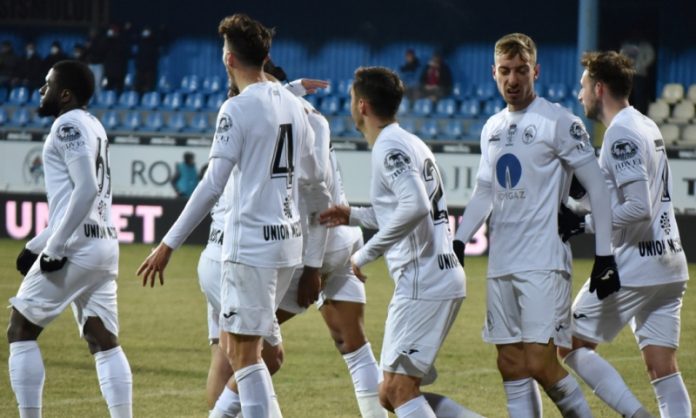 ACS Mediaș 2022, Inter Sibiu, Liga 3, Seria 6, fotbal Sibiu, fotbal Mediaș, echipe Sibiu, ACS Mediaș, Inter Sibiu Liga 3, Liga 3 Seria 6, Federația Română de Fotbal, FRF, Seria 6 Liga 3, ACS Mediaș 2025, Inter Sibiu 2025, componența Seria 6, Muscelul Aro, Unirea Bascov, FC Păușești Otăsău, SCM Râmnicu Vâlcea, Viitorul Dăești, Jiul Petroșani, Minerul Lupeni, CSM Târgu Jiu, Gilortul Tg. Cărbunești, Vulturii Fărcășești, derby județean, fotbal județean, fotbal Mediaș 2025, fotbal Sibiu 2025, rivalitate Sibiu Mediaș, stadion Mediaș, stadion Sibiu, suporterii Mediaș, suporterii Sibiu, play-off Liga 3, play-out Liga 3, promovare Liga 2, țintar Liga 3, tragere la sorți Liga 3, debut sezon Liga 3, sezon 2025 Liga 3, calendar Liga 3, finala promovare Liga 2, Comitetul Executiv FRF, fotbal românesc, echipe Liga 3, Seria 6 FRF, ACS Mediaș fotbal, Inter Sibiu fotbal, rezultate Liga 3, meciuri Liga 3, program Liga 3, sezon fotbal 2025, Mediaș fotbal, Sibiu fotbal, derby Mediaș Sibiu, deplasări Liga 3, etape Liga 3, echipe tradiție Liga 3, noul format Liga 3, competiție Liga 3, suporterii ACS Mediaș, fanii Inter Sibiu, fotbal local, sport Sibiu, sport Mediaș, fotbal tineret, viitor fotbal Sibiu, echipe locale Sibiu, fotbal județul Sibiu, promovare fotbal, adversari ACS Mediaș, adversari Inter Sibiu, știri fotbal Mediaș, știri fotbal Sibiu, clasament Liga 3, rezultate Seria 6, echipe Seria 6, play-off fotbal, play-out fotbal, știri sport Mediaș, știri sport Sibiu, sport județean, știri Liga 3, echipe Liga 3 Seria 6, meciuri Seria 6, fotbal 2025, sport Mediaș 2025, sport Sibiu 2025, echipe noi Liga 3, Inter Sibiu promovare, ACS Mediaș obiective, stadion ACS Mediaș, stadion Inter Sibiu, fotbal național, fotbal regional, rivalitate sportivă, știri sportive Sibiu, știri sportive Mediaș.